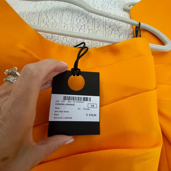 NWT! SOLACE LONDON GORGEOUS DRESS IN ORANGE. - Picture 3 of 3